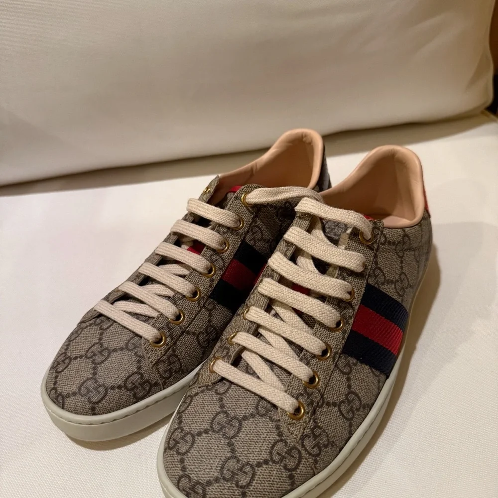 Gucci Women’s Sneakers - Picture 3 of 5